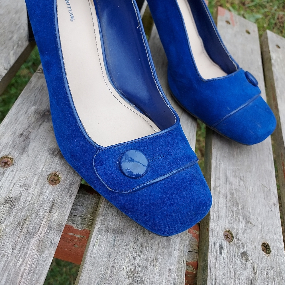 Croft & Barrow Women's Square Toe Blue Heels. - Picture 4 of 10